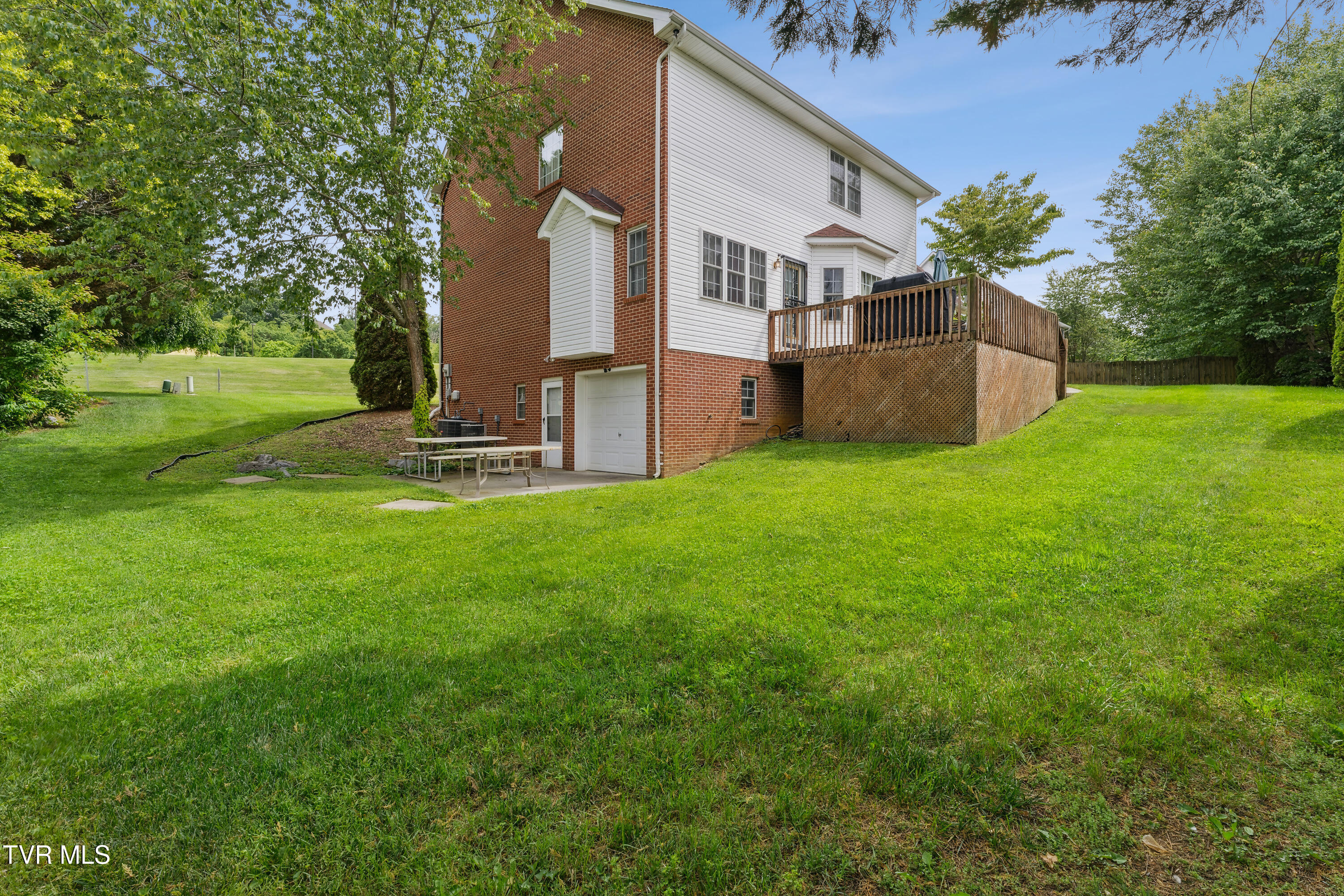 1402 Lake Ridge Square, Johnson City, Tennessee image 7