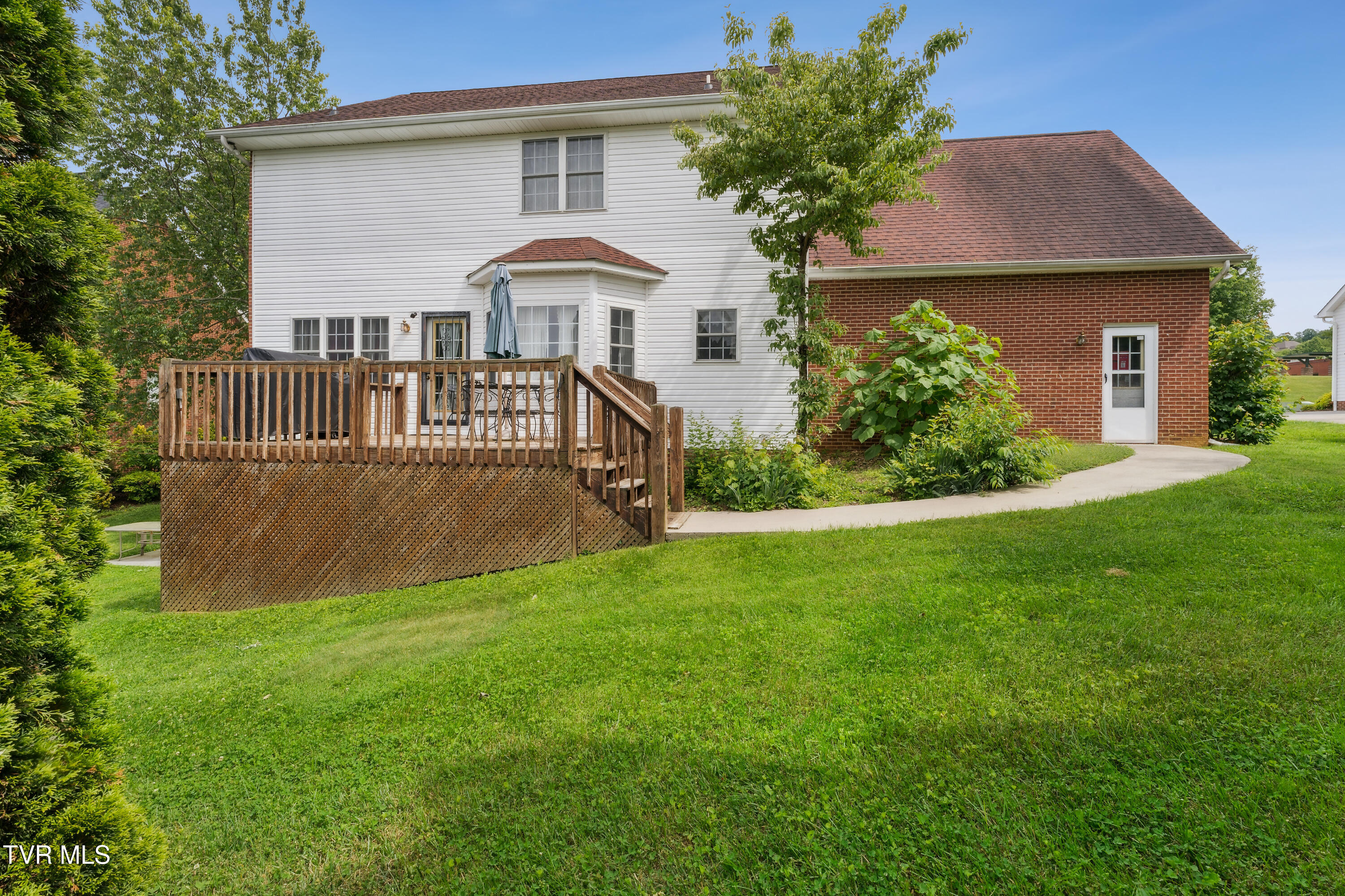 1402 Lake Ridge Square, Johnson City, Tennessee image 4