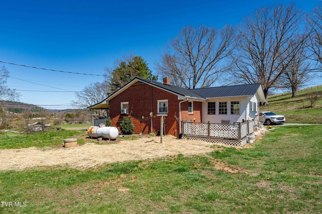 Photo of 288 Arnold Road, Mountain City, TN 37683 (MLS # 9993076)