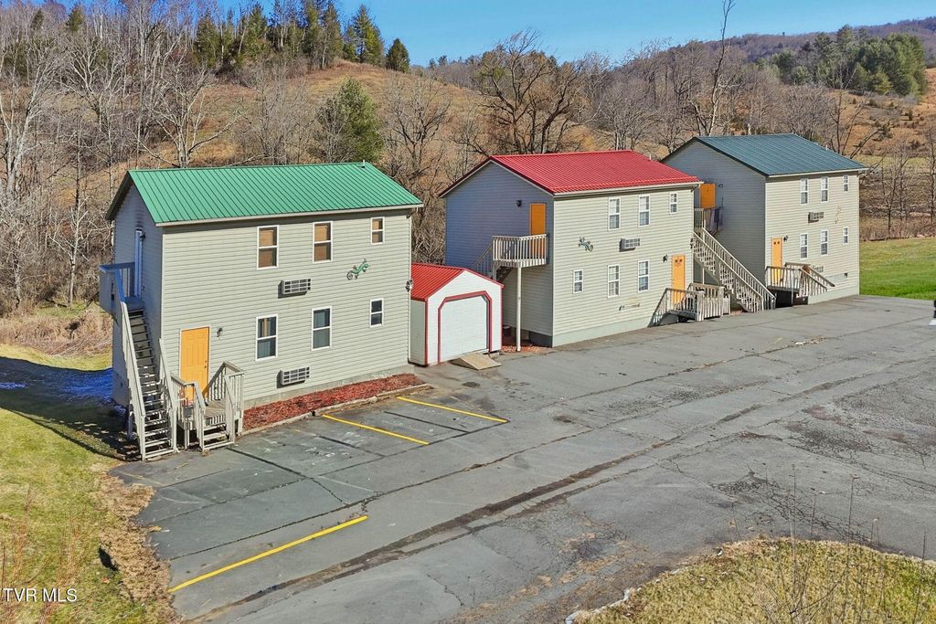 Photo of 8703 Highway 19E, Roan Mountain, TN 37687 (MLS # 9989264)