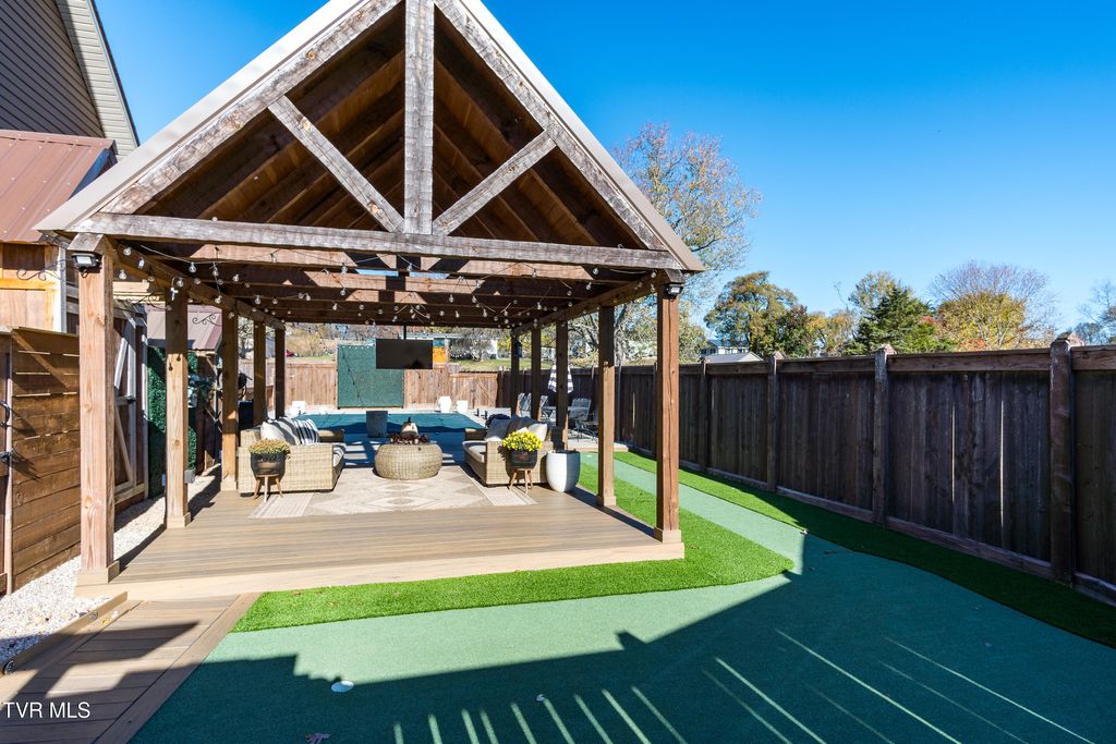 Photo of 2016 Carsons Way, Piney Flats, TN 37686 (MLS # 9988057)