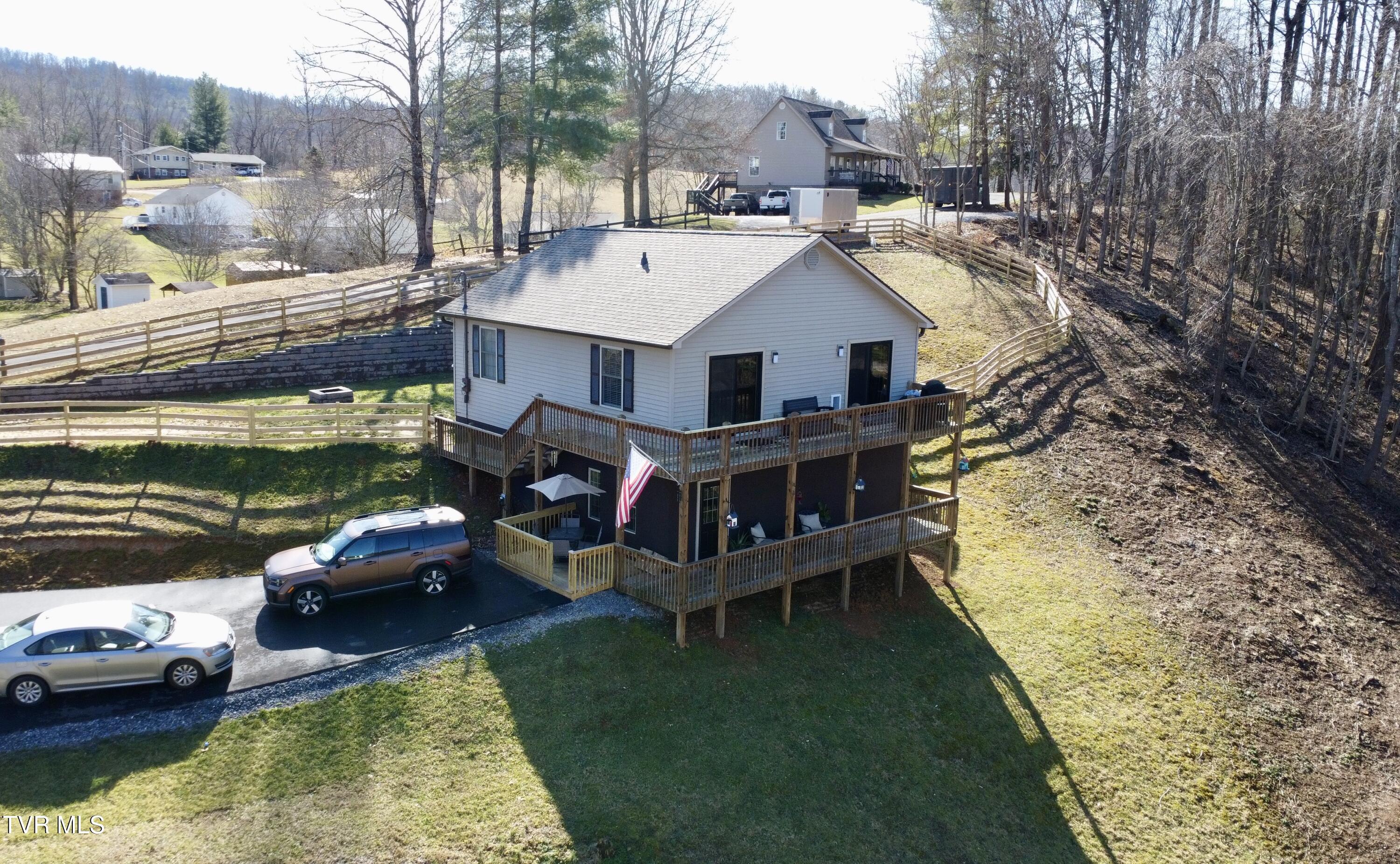 112 Sugar Hollow Road, Unicoi, Tennessee image 4