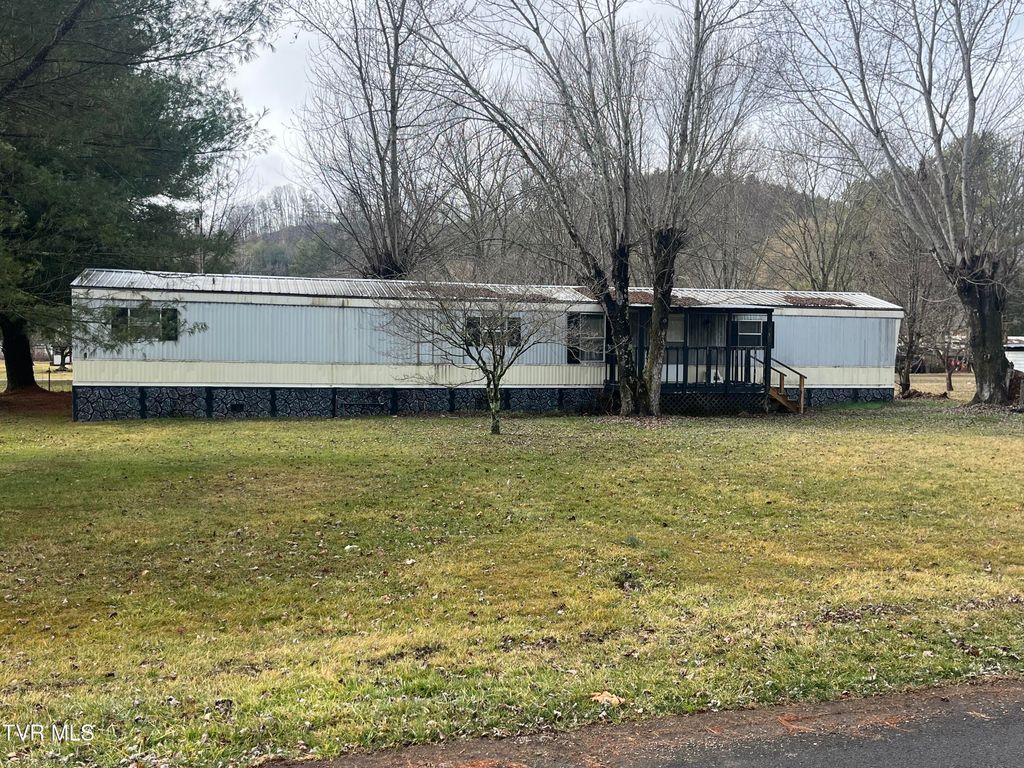 Photo of 333 Industrial Drive, Mountain City, TN 37683 (MLS # 9991454)