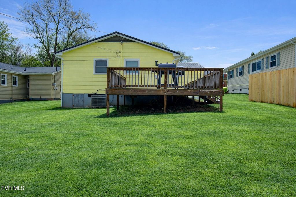 Photo of 1511 Holston Avenue, Johnson City, TN 37601 (MLS # 9990940)