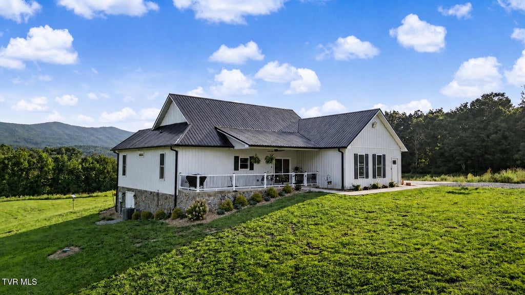 Photo of 7305 Cedar Creek Road, Greeneville, TN 37743 (MLS # 9999833)