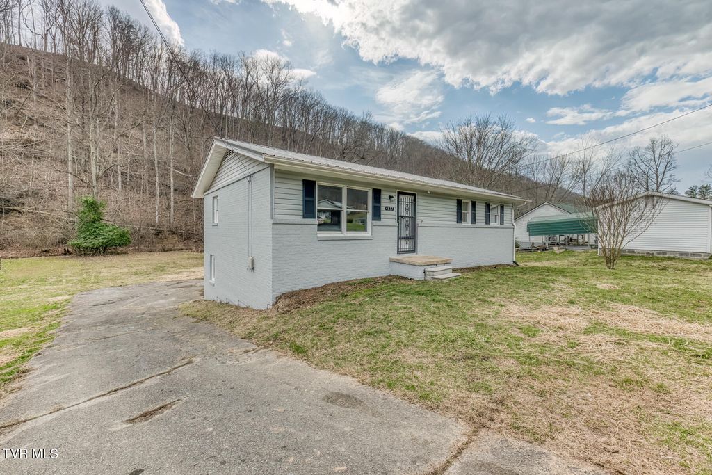 Photo of 4877 Yuma Road, Gate City, VA 24251 (MLS # 9992029)