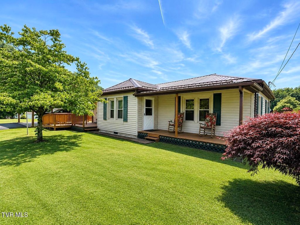 Photo of 518 Wilder Street, Dungannon, VA 24245 (MLS # 9996149)