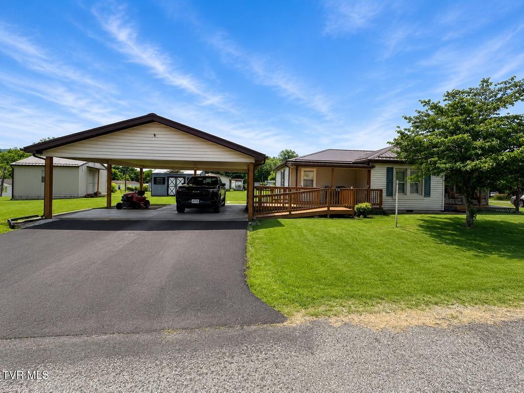 Photo of 518 Wilder Street, Dungannon, VA 24245 (MLS # 9996149)