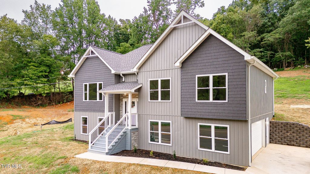 Photo of 210 Wadlow Gap Road, Kingsport, TN 37660 (MLS # 9988922)