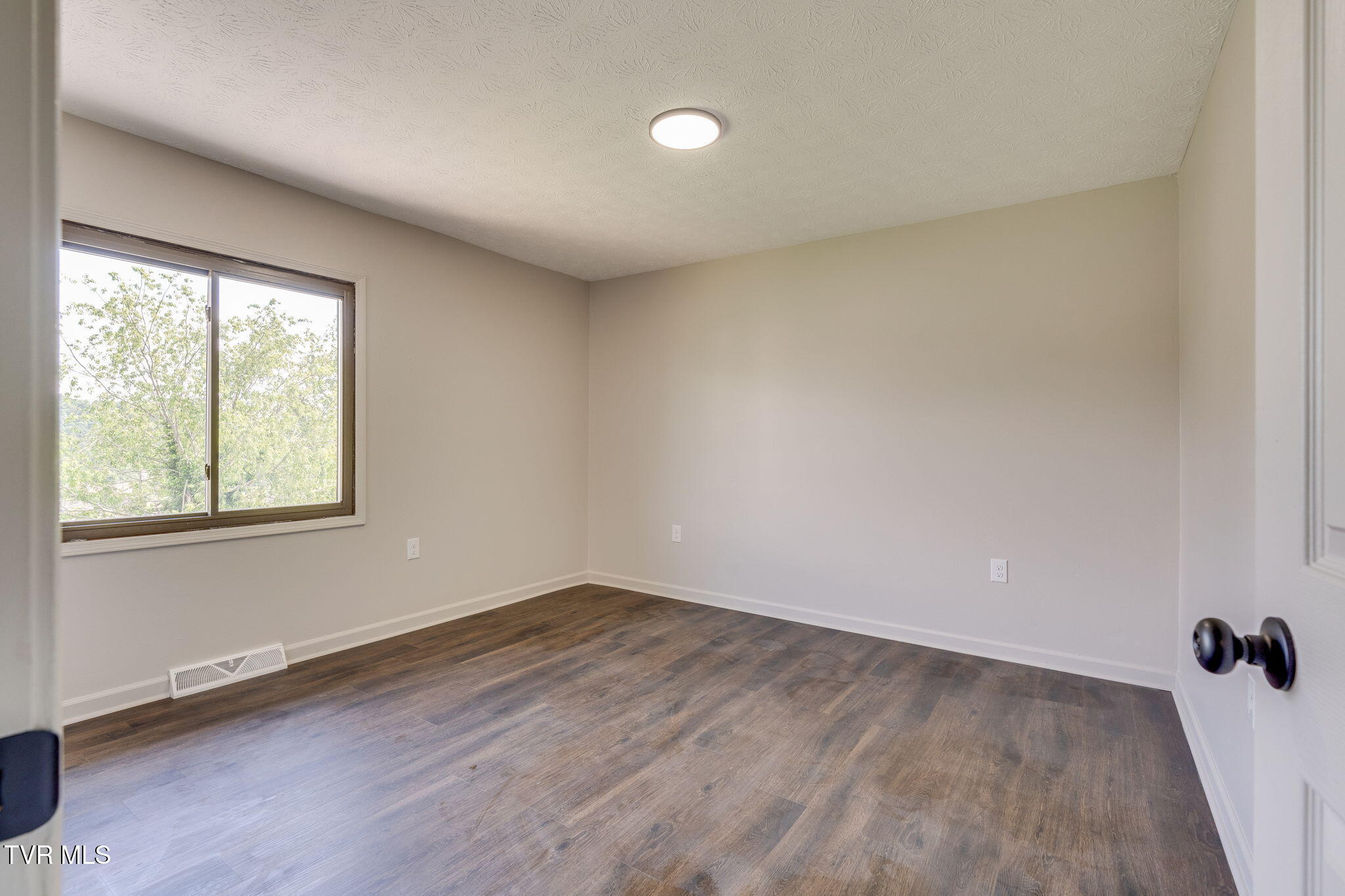 480 Old Hickory Circle, Mount Carmel, Tennessee image 18