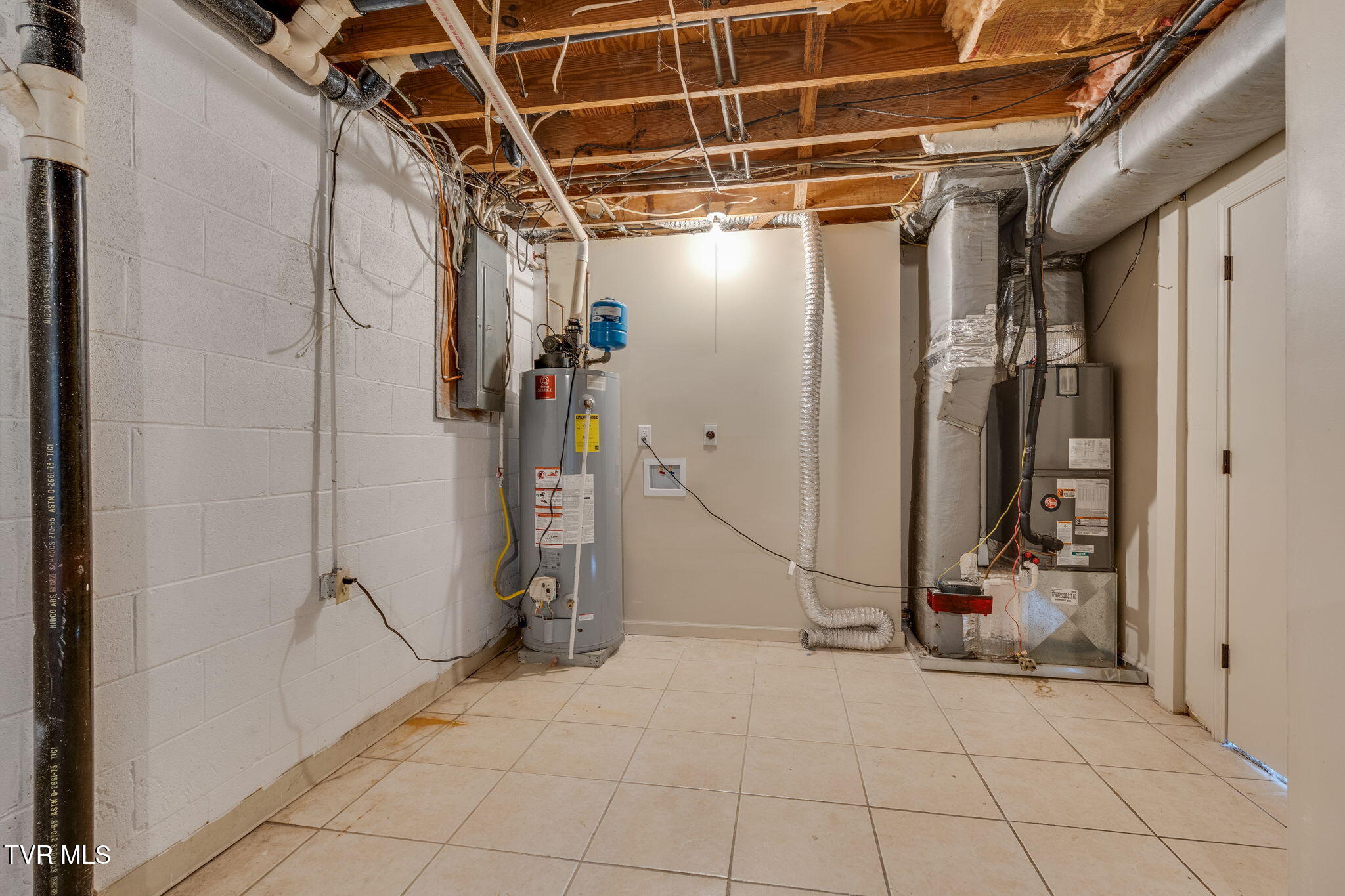 480 Old Hickory Circle, Mount Carmel, Tennessee image 30