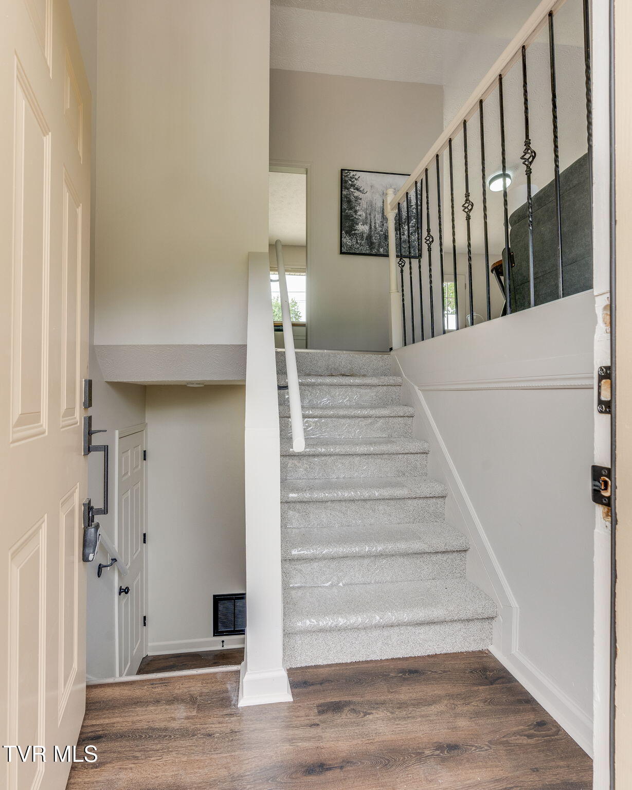 480 Old Hickory Circle, Mount Carmel, Tennessee image 4