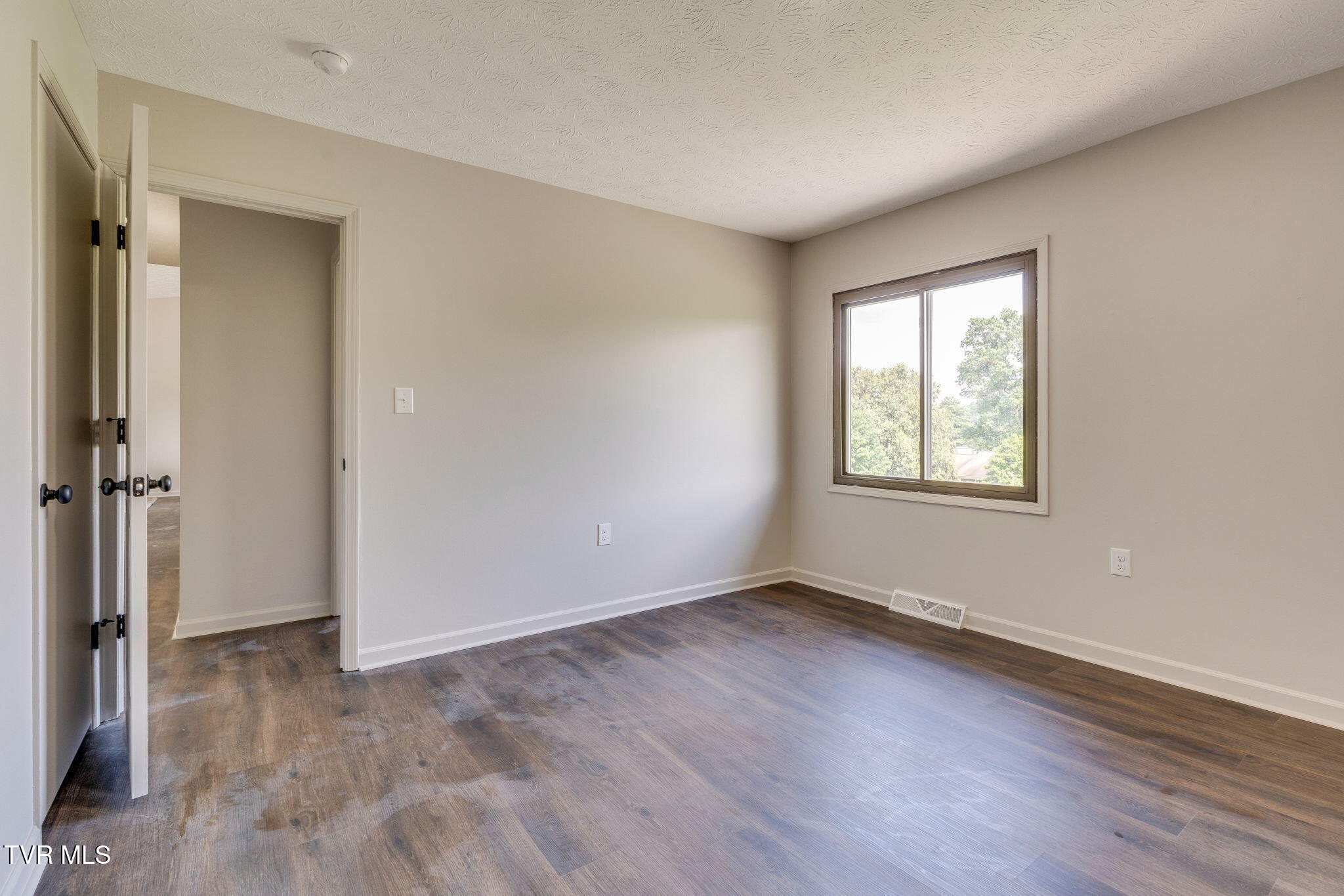 480 Old Hickory Circle, Mount Carmel, Tennessee image 19