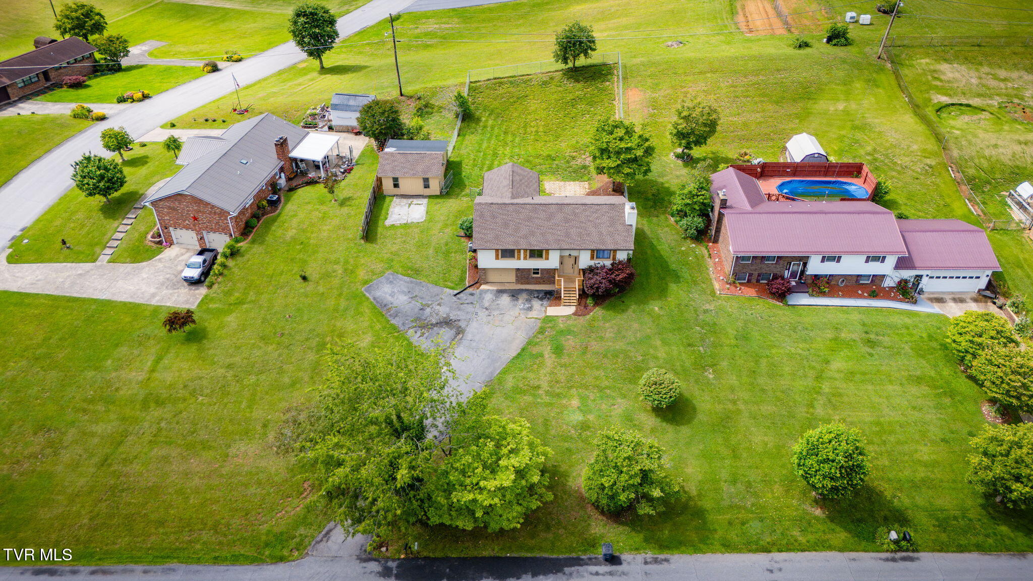 480 Old Hickory Circle, Mount Carmel, Tennessee image 38