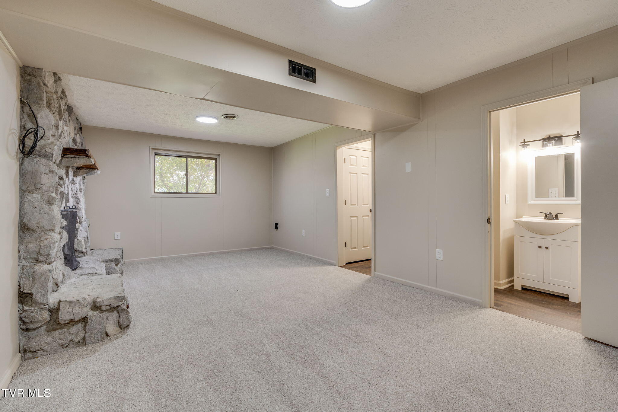 480 Old Hickory Circle, Mount Carmel, Tennessee image 23