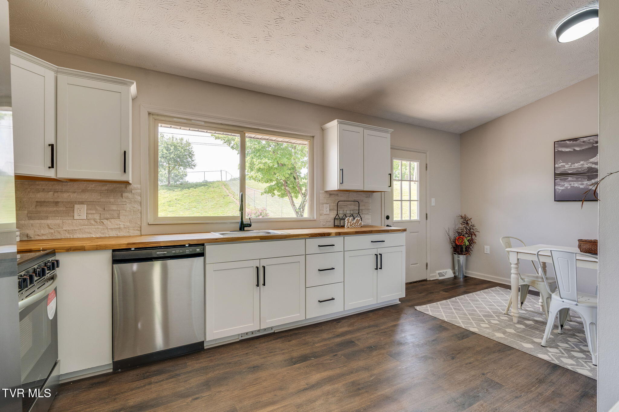 480 Old Hickory Circle, Mount Carmel, Tennessee image 11