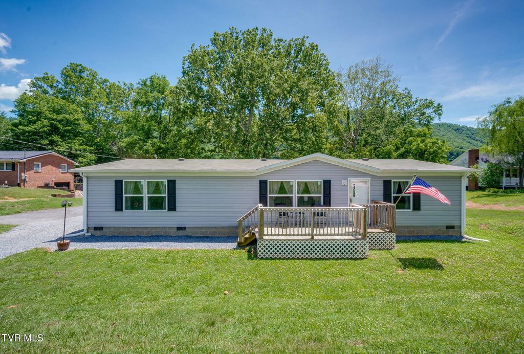 Photo of 2315 Volunteer Parkway, Bristol, TN 37620 (MLS # 9996070)