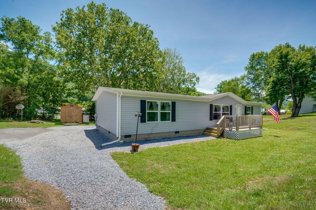 Photo of 2315 Volunteer Parkway, Bristol, TN 37620 (MLS # 9996070)