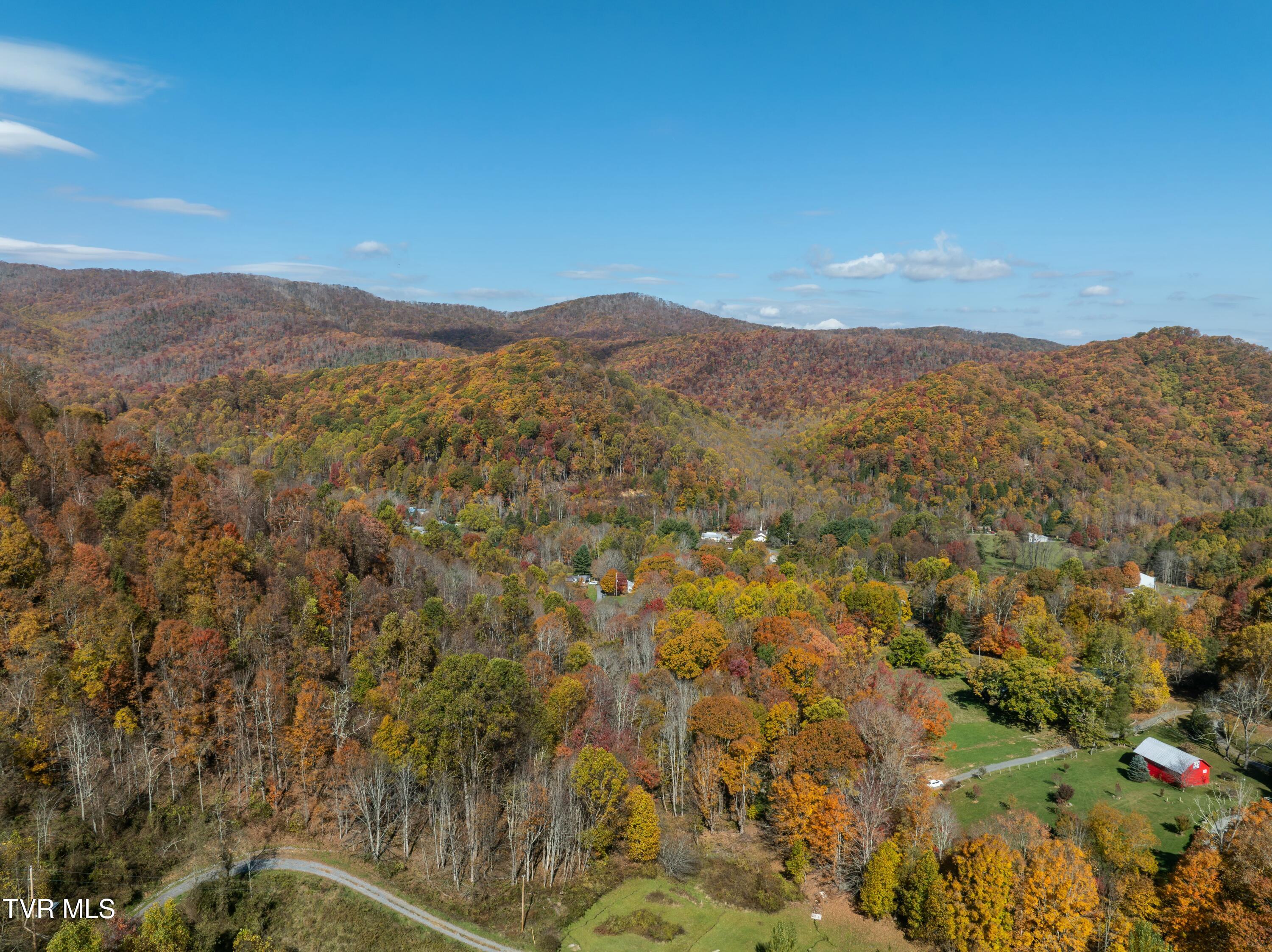 140 Doe Lane, Roan Mountain, Tennessee image 35