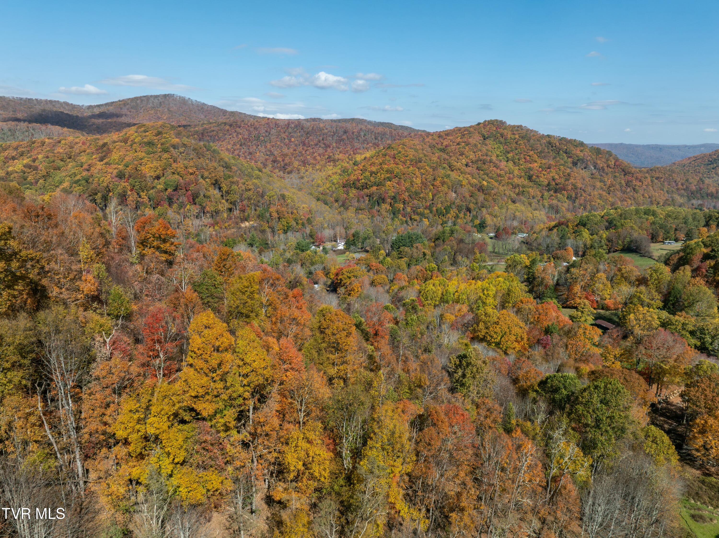 140 Doe Lane, Roan Mountain, Tennessee image 37