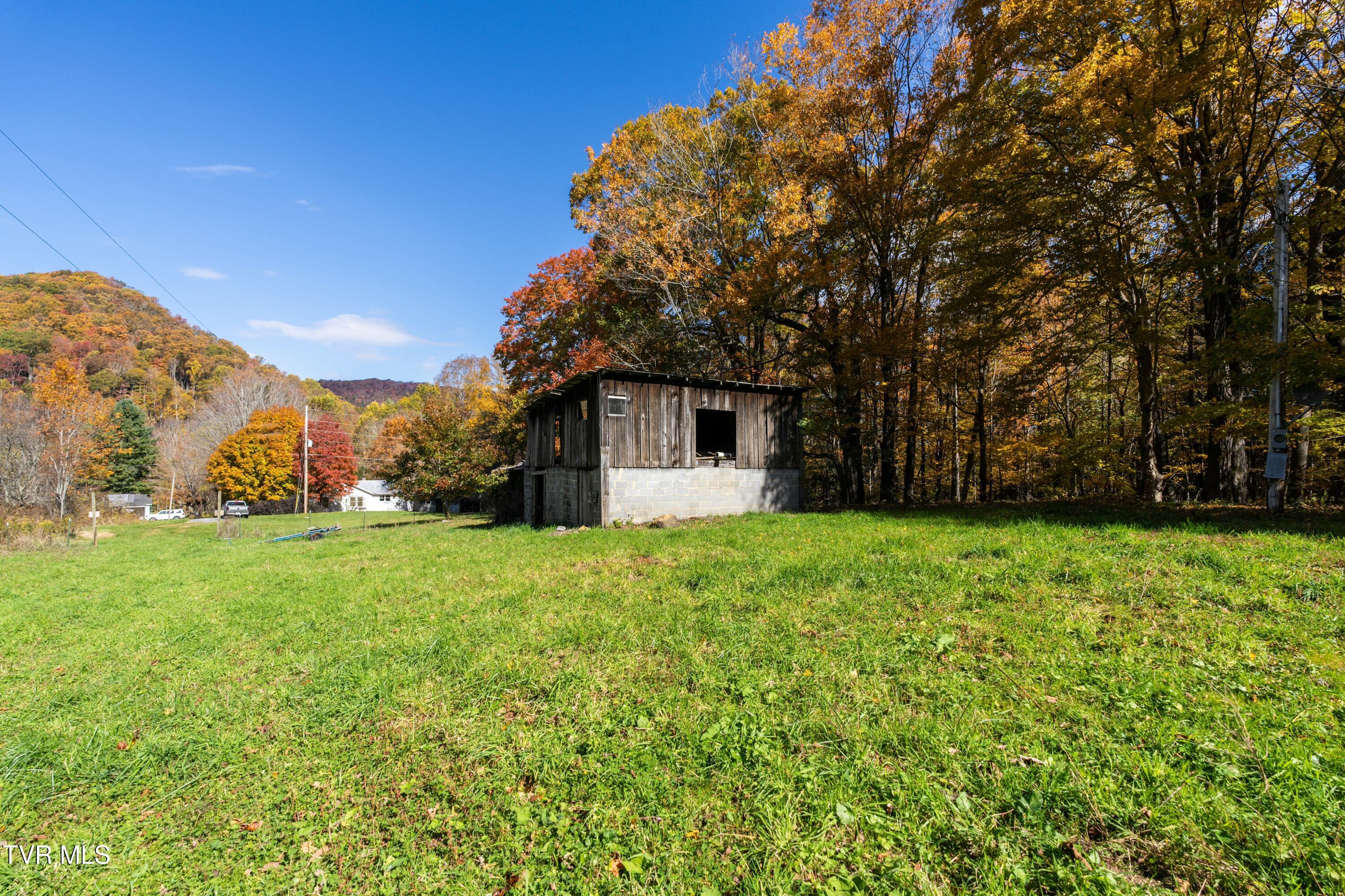 140 Doe Lane, Roan Mountain, Tennessee image 45