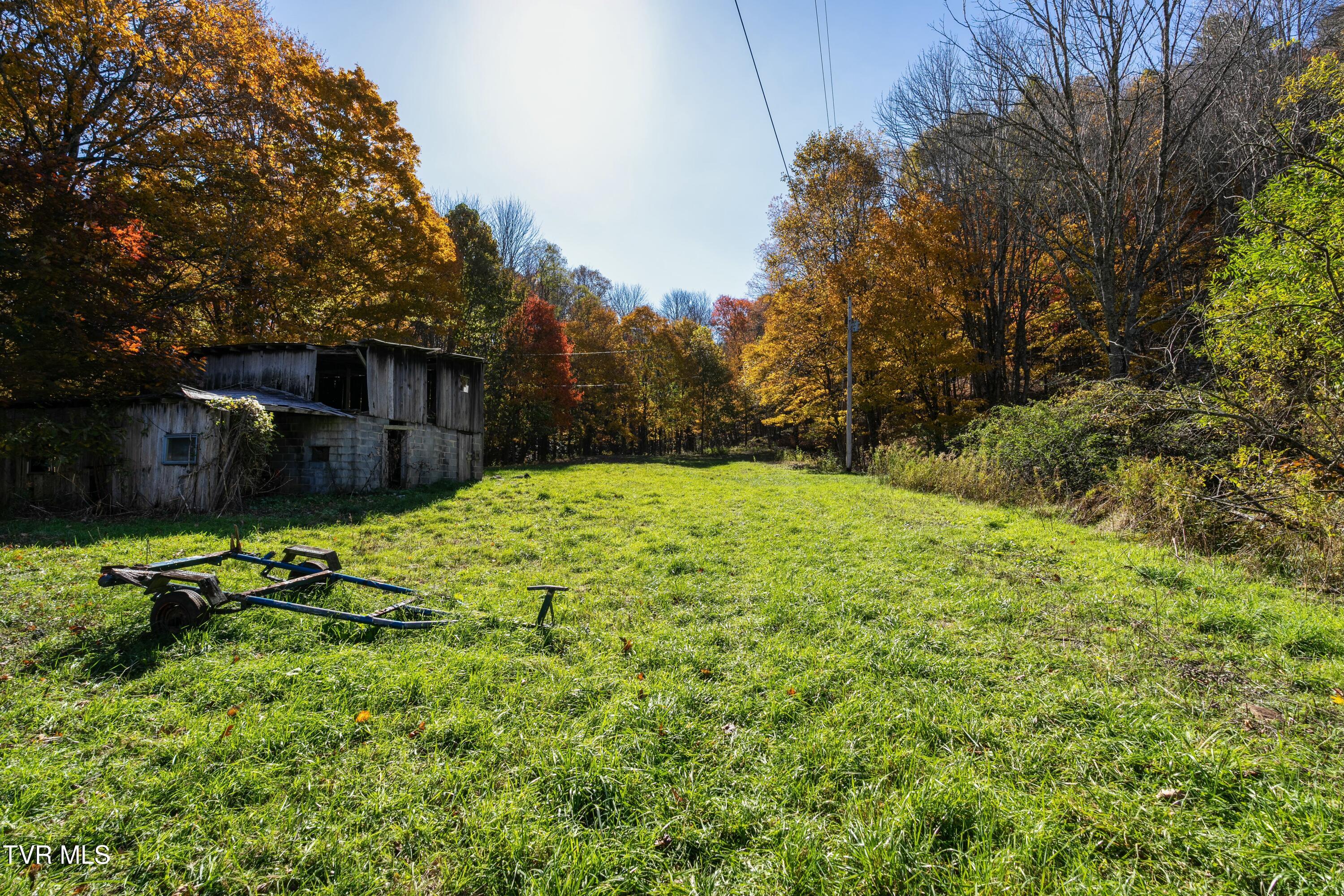 140 Doe Lane, Roan Mountain, Tennessee image 14