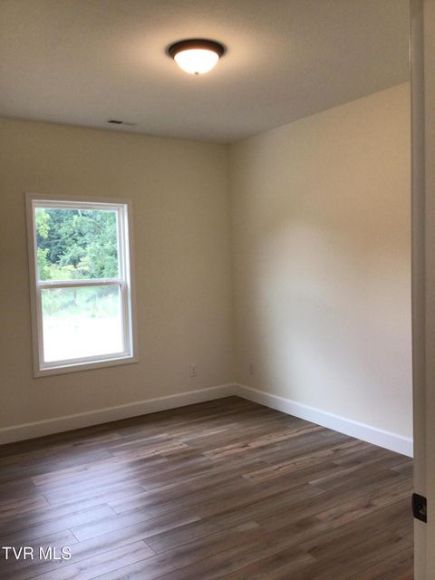 Tiny photo for 809 Asheville Highway, Greeneville, TN 37743 (MLS # 9979382)
