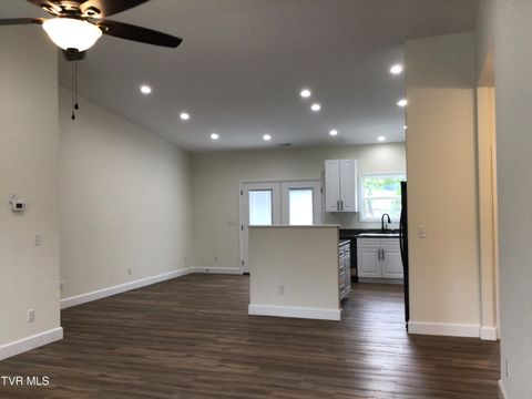 Tiny photo for 809 Asheville Highway, Greeneville, TN 37743 (MLS # 9979382)