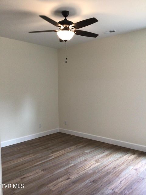 Tiny photo for 809 Asheville Highway, Greeneville, TN 37743 (MLS # 9979382)