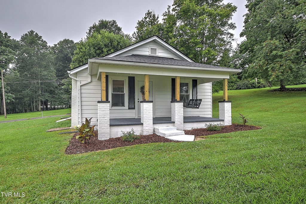 Photo of 252 Highway 81, Jonesborough, TN 37659 (MLS # 9998715)