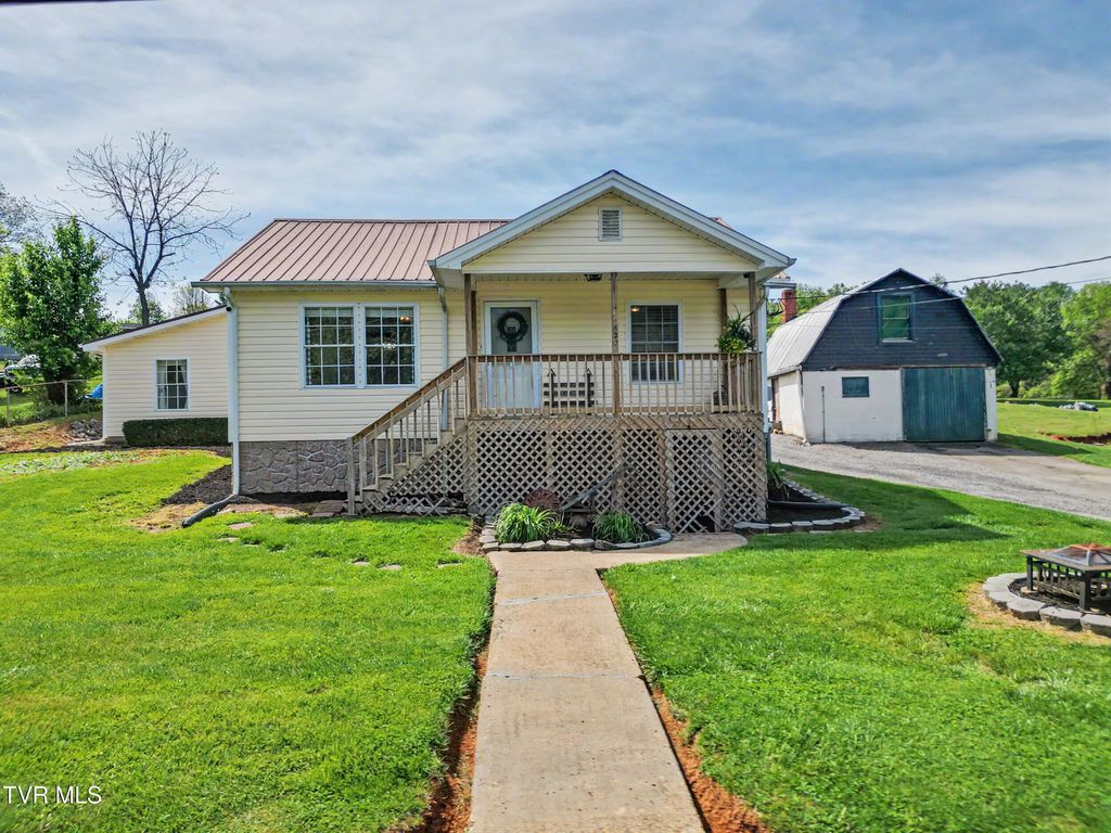 Photo of 820 Edison Street, Kingsport, TN 37665 (MLS # 9994103)