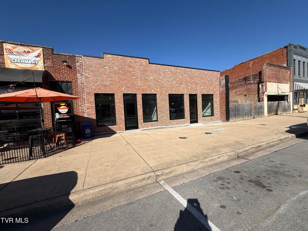 Photo of 711713 Elk Avenue, Elizabethton, TN 37643 (MLS # 9991419)