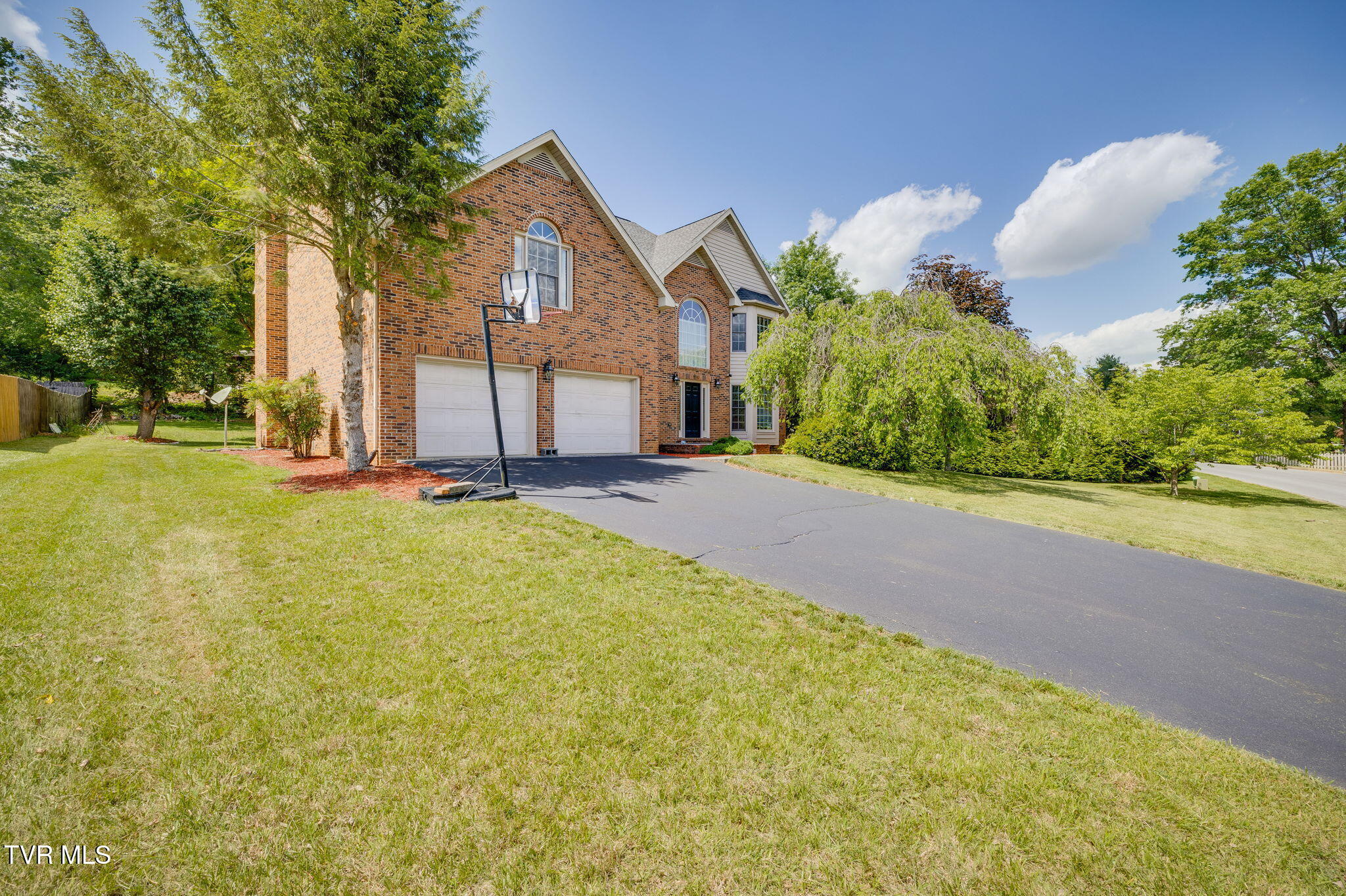 3502 Bondwood Circle, Johnson City, Tennessee image 3