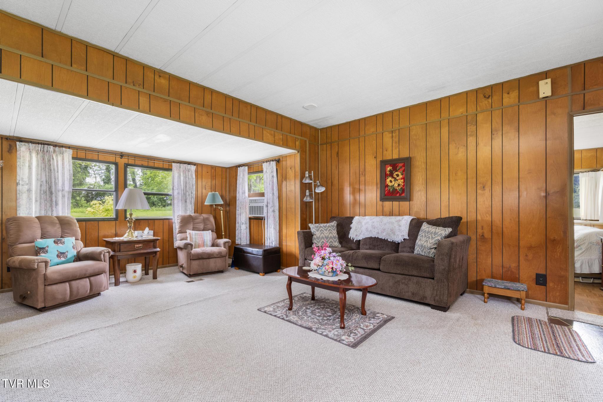 1940 Hickory Tree Road, Bluff City, Tennessee image 5