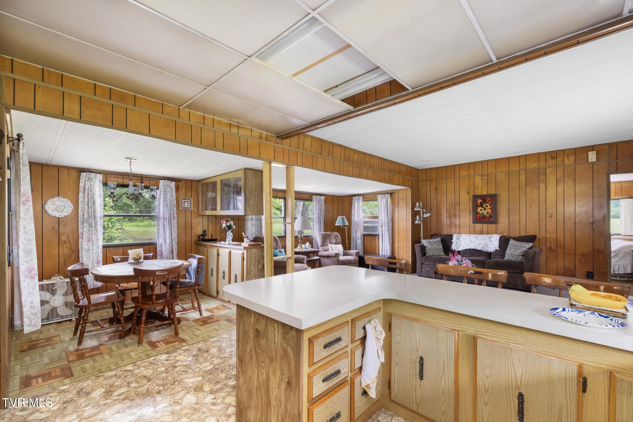 1940 Hickory Tree Road, Bluff City, Tennessee image 11