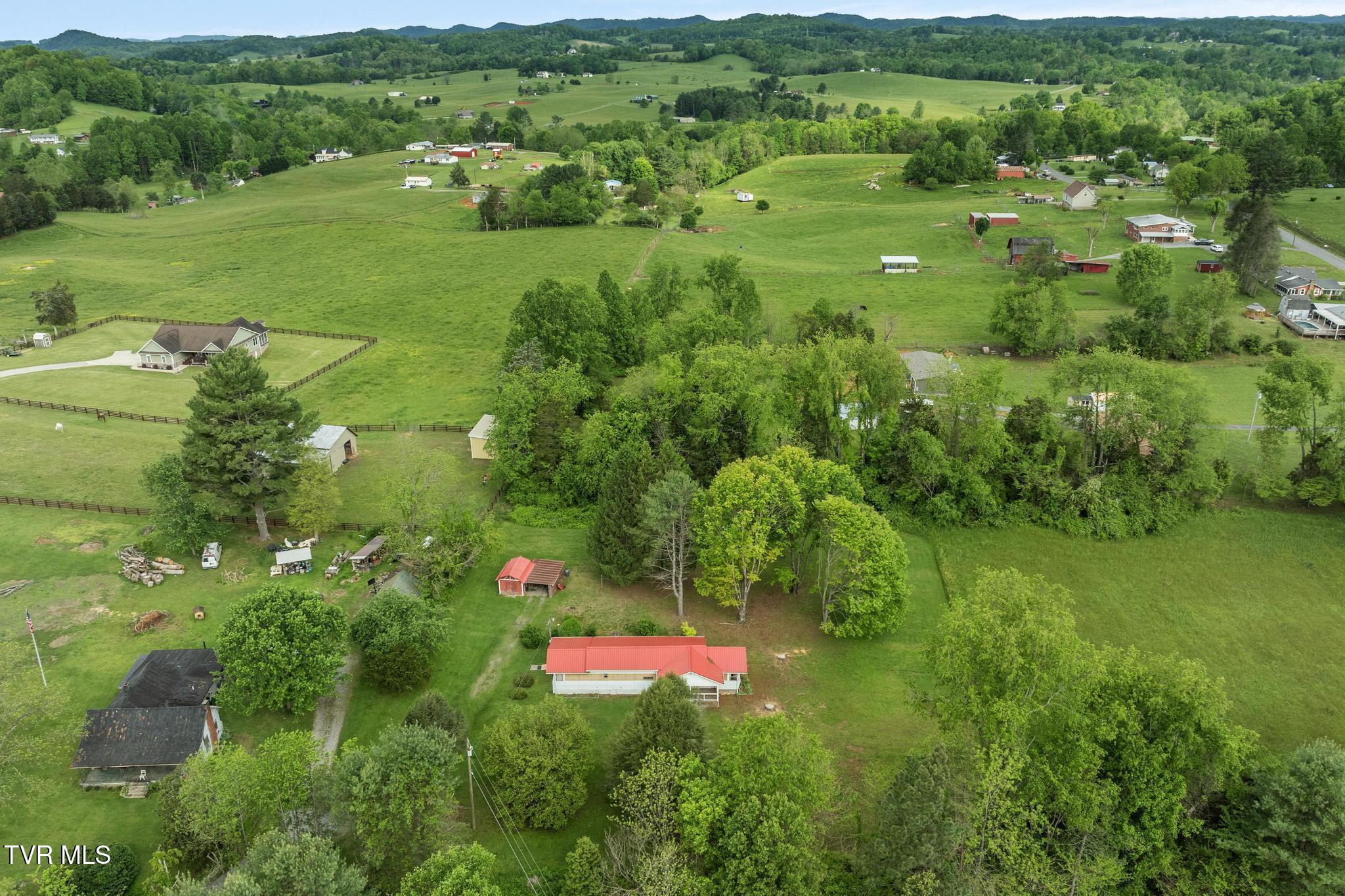 1940 Hickory Tree Road, Bluff City, Tennessee image 32