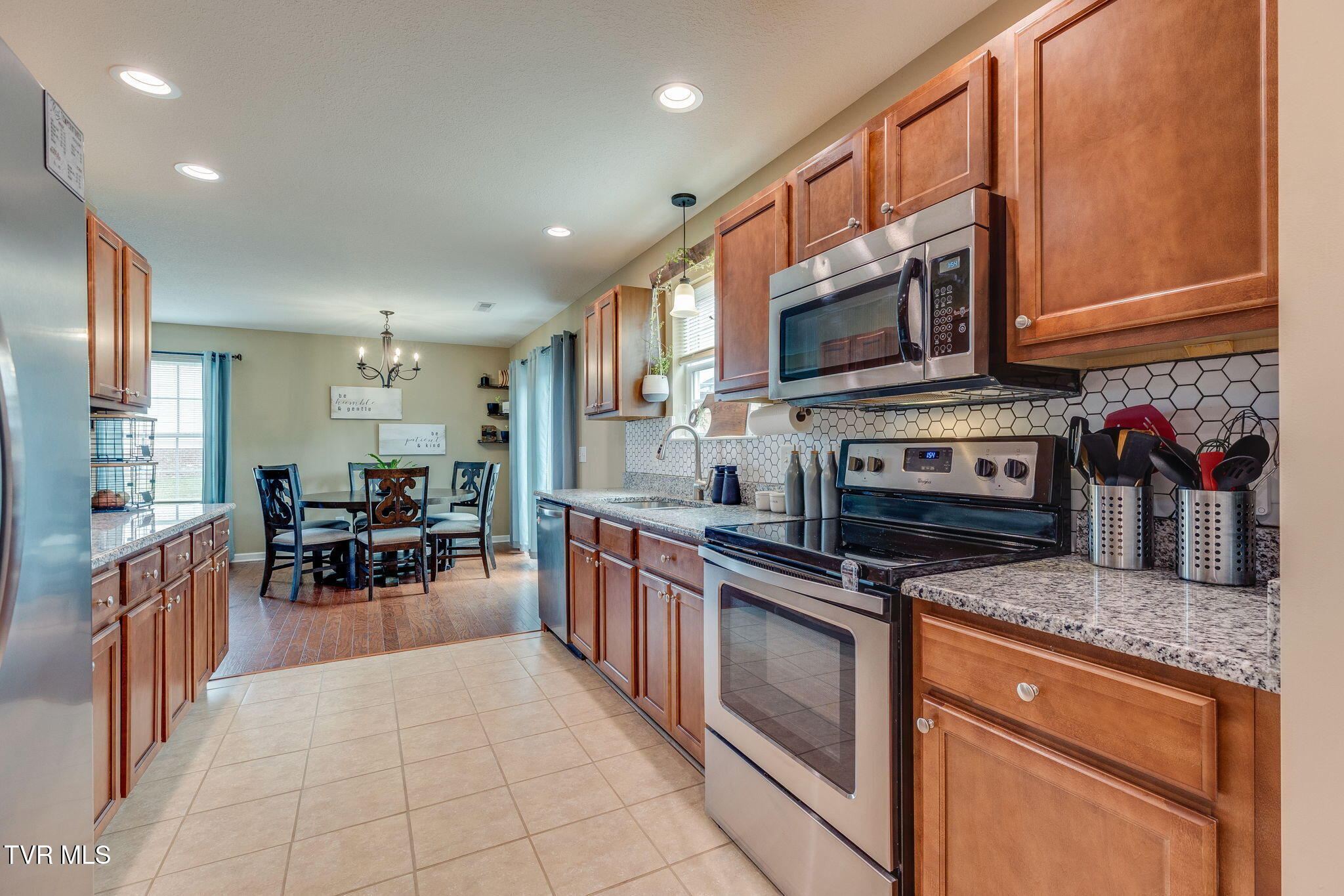 2021 Cody Cove, Bluff City, Tennessee image 15