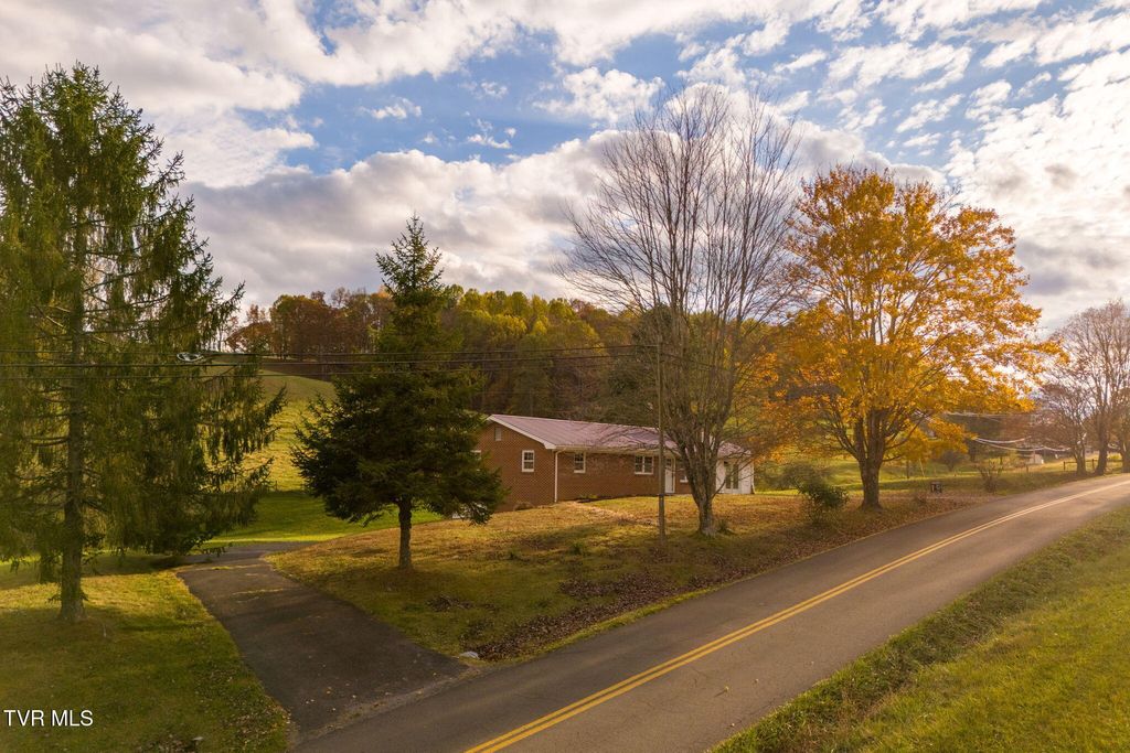 Photo of 24850 Walden Road, Abingdon, VA 24210 (MLS # 9987876)