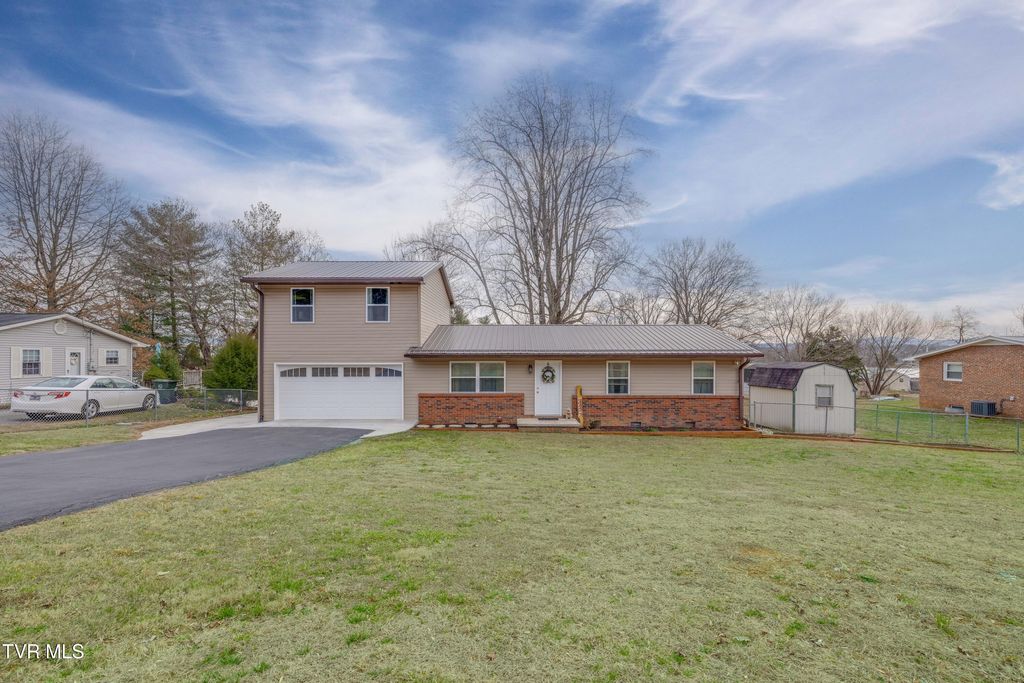 Photo of 132 Shannon View Road, Gray, TN 37615 (MLS # 9989922)