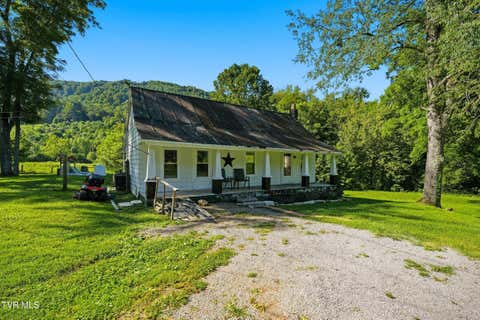 Homes For Sale - 3851 Middle Wallens Creek Road<br/> Duffield, VA 24244