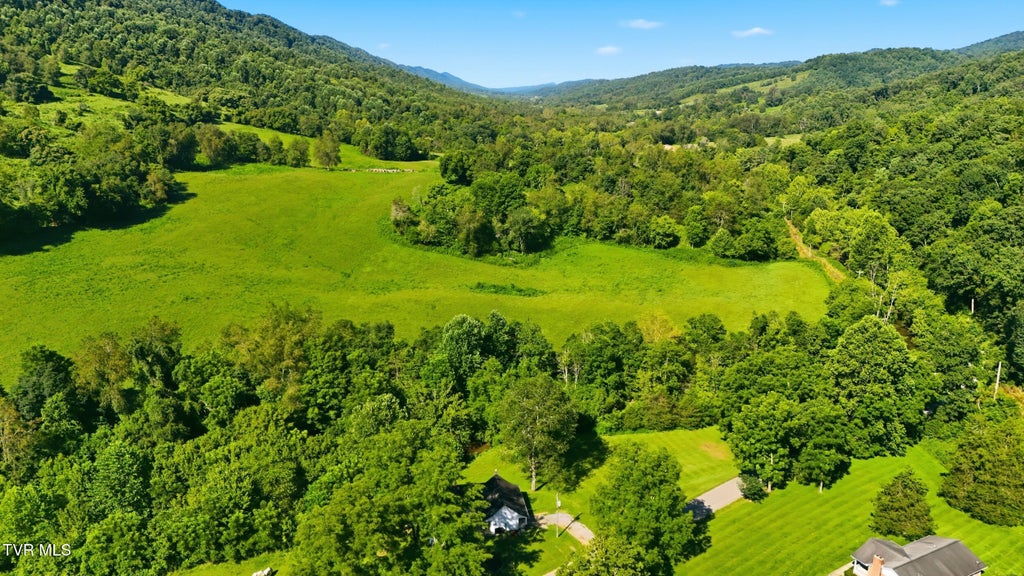 Photo of 3851 Middle Wallens Creek Road, Duffield, VA 24244 (MLS # 9998914)