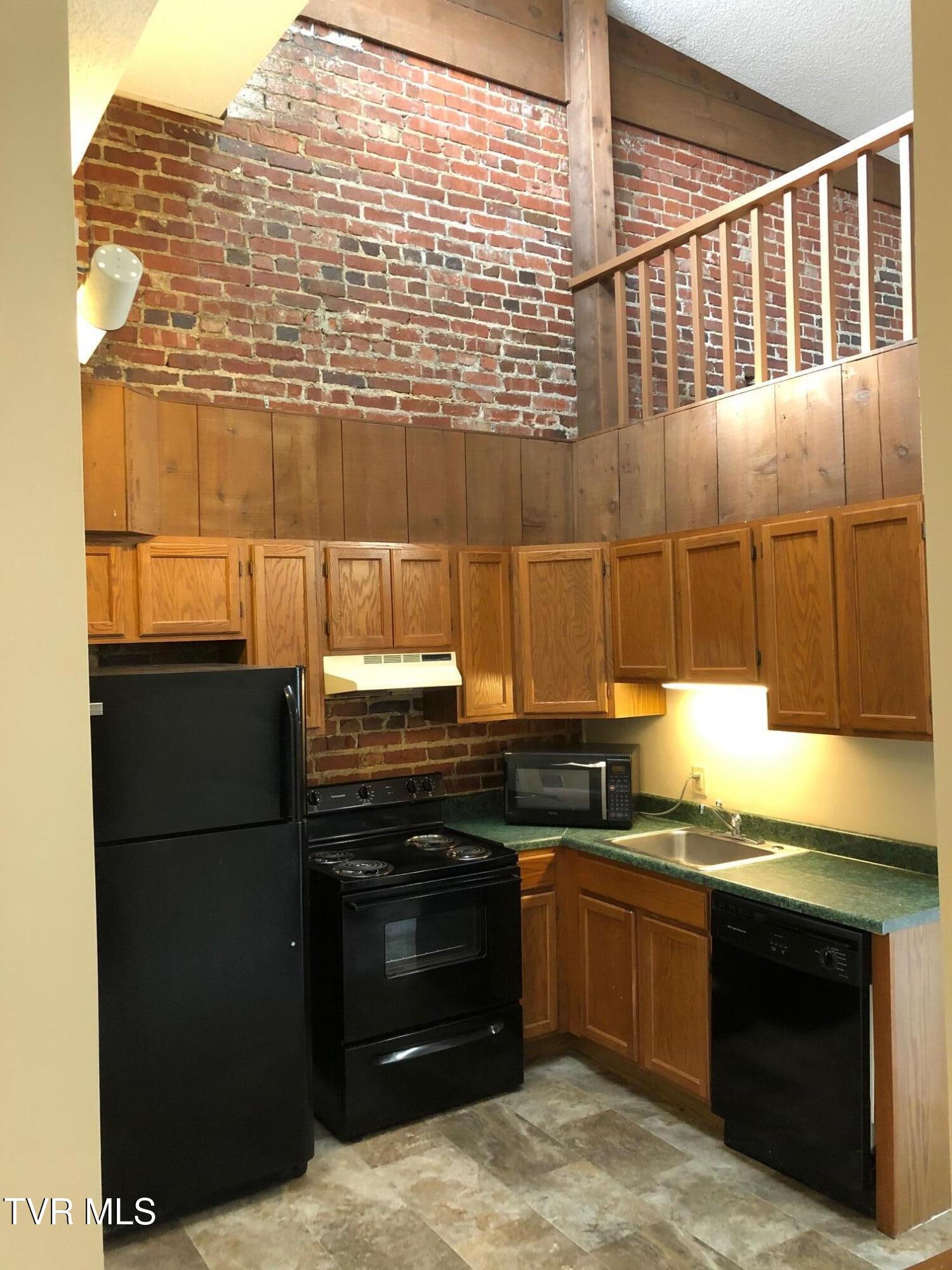 555 East Main Street 211