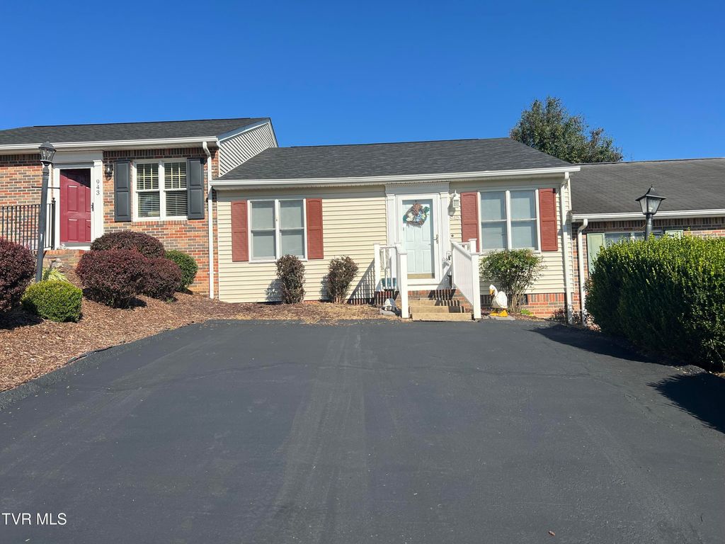 Photo of 945 Maiden Street, Abingdon, VA 24210 (MLS # 9977351)