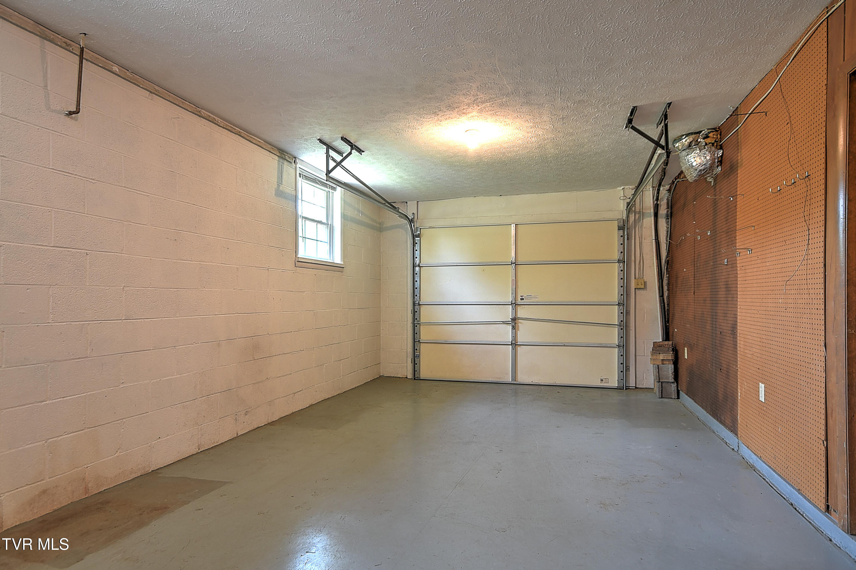 205 Clear Branch Circle, Blountville, Tennessee image 36