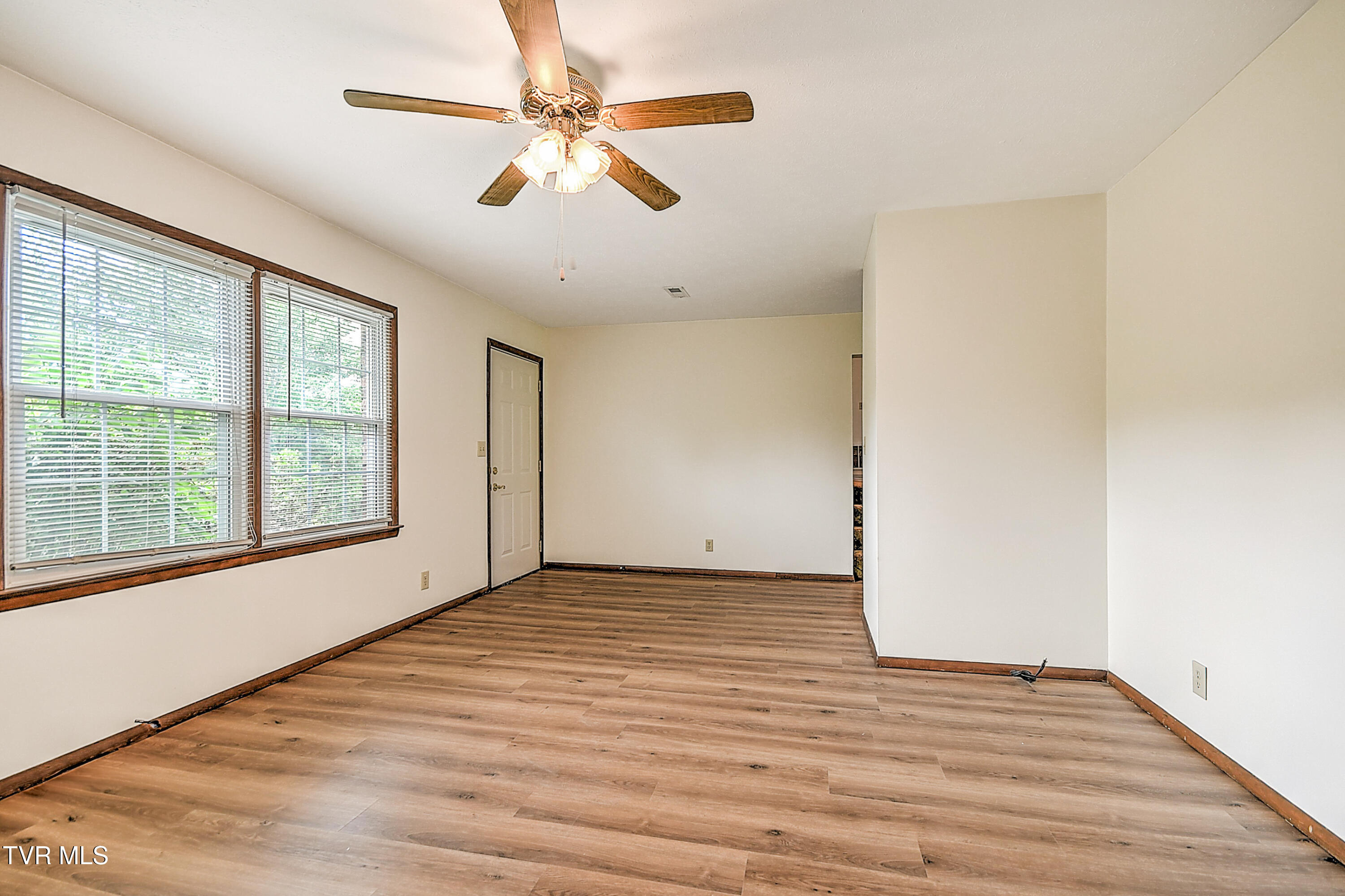 205 Clear Branch Circle, Blountville, Tennessee image 7