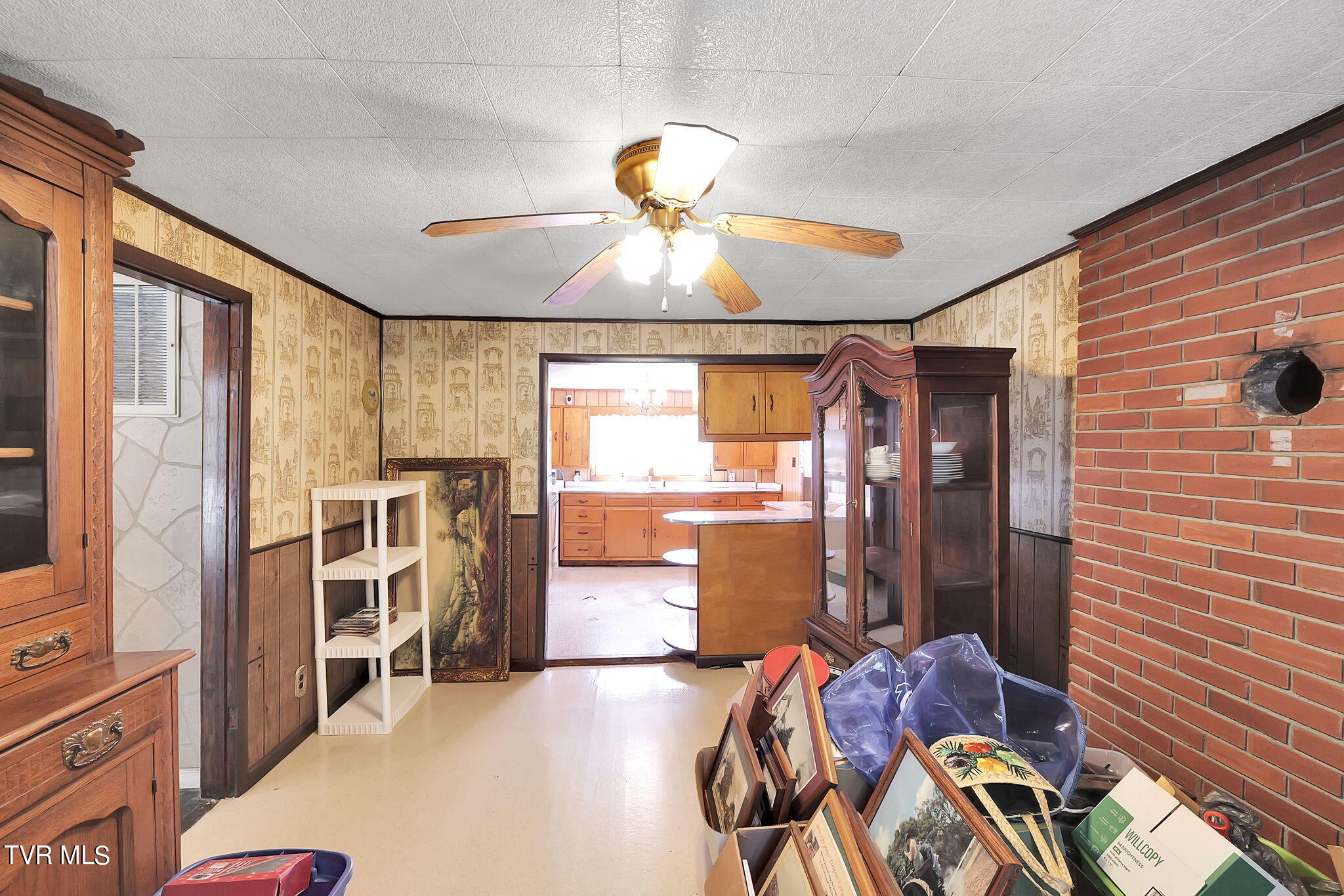 329 Beaver Dam Avenue, Damascus, Virginia image 14