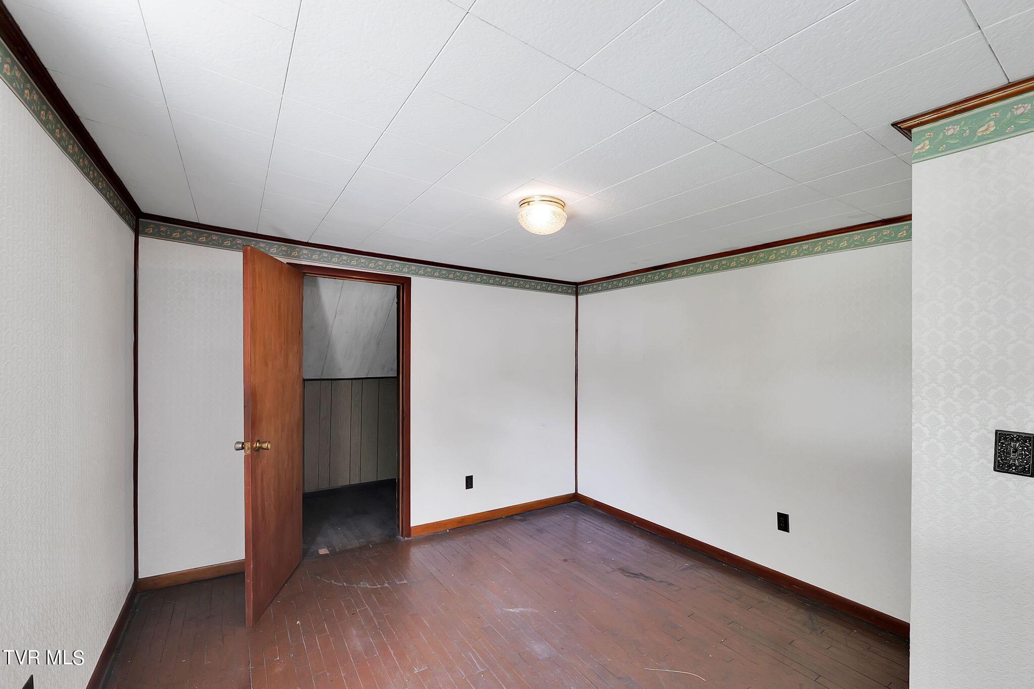 329 Beaver Dam Avenue, Damascus, Virginia image 19