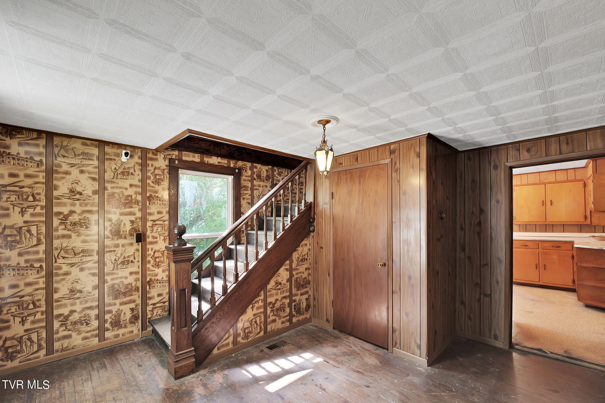 329 Beaver Dam Avenue, Damascus, Virginia image 4
