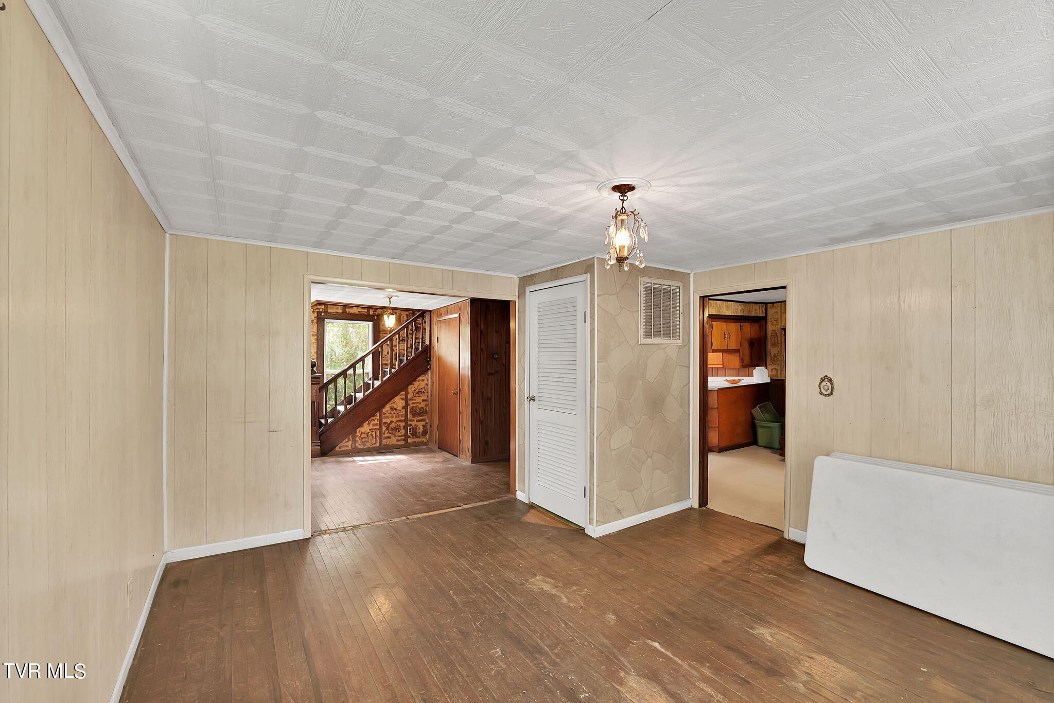 329 Beaver Dam Avenue, Damascus, Virginia image 6