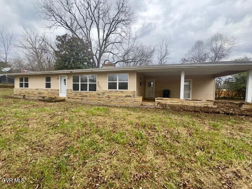 Photo of 210 Lynn Avenue, Greeneville, TN 37743 (MLS # 9988779)